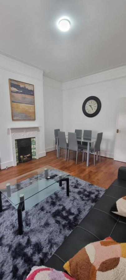Cricklewood Broadway Guest Home 런던 외부 사진