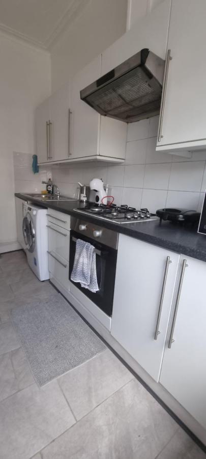 Cricklewood Broadway Guest Home 런던 외부 사진