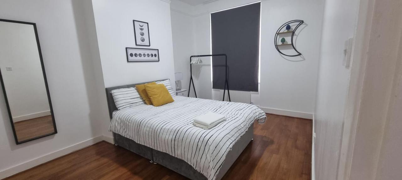 Cricklewood Broadway Guest Home 런던 외부 사진