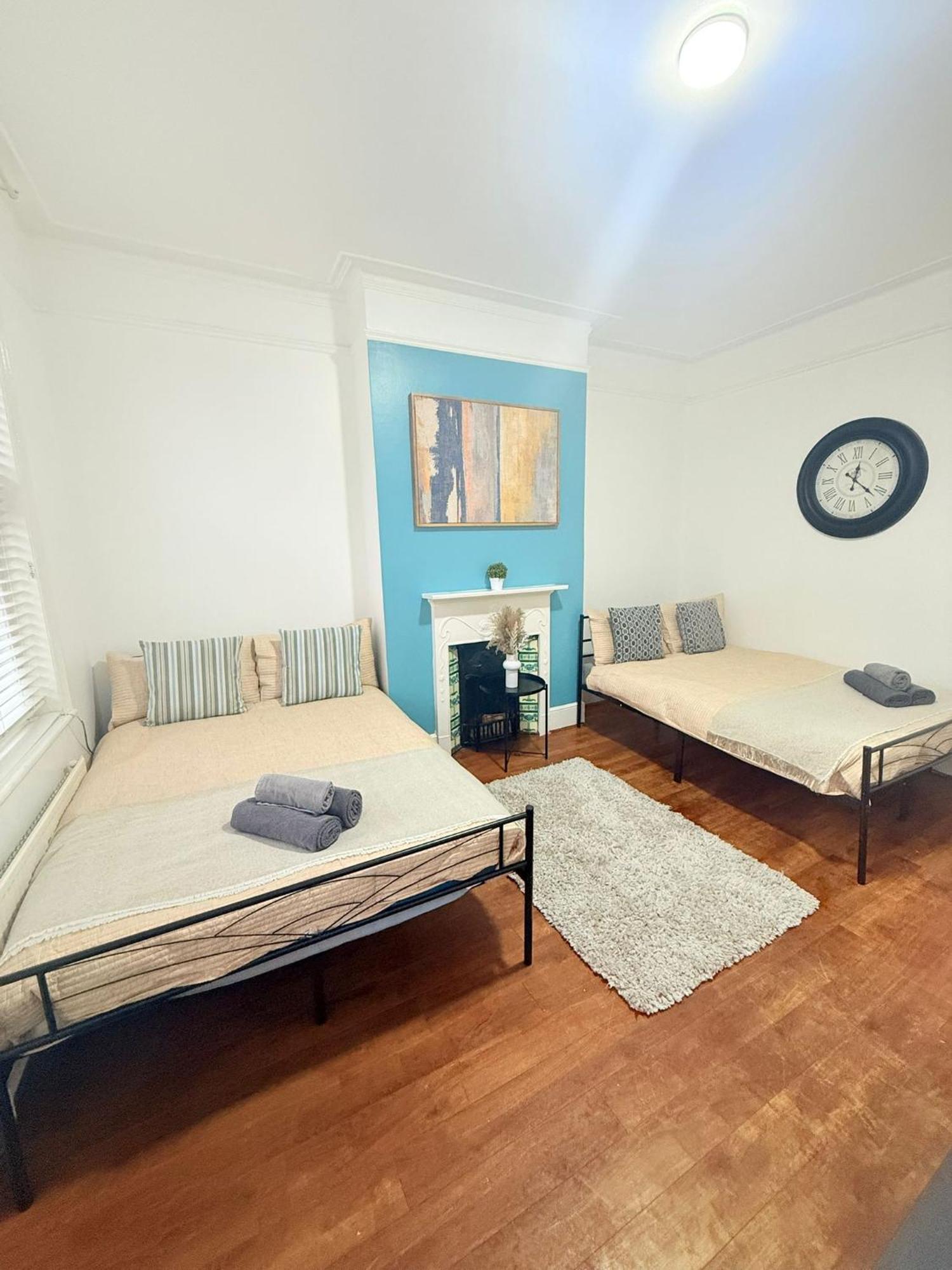 Cricklewood Broadway Guest Home 런던 외부 사진